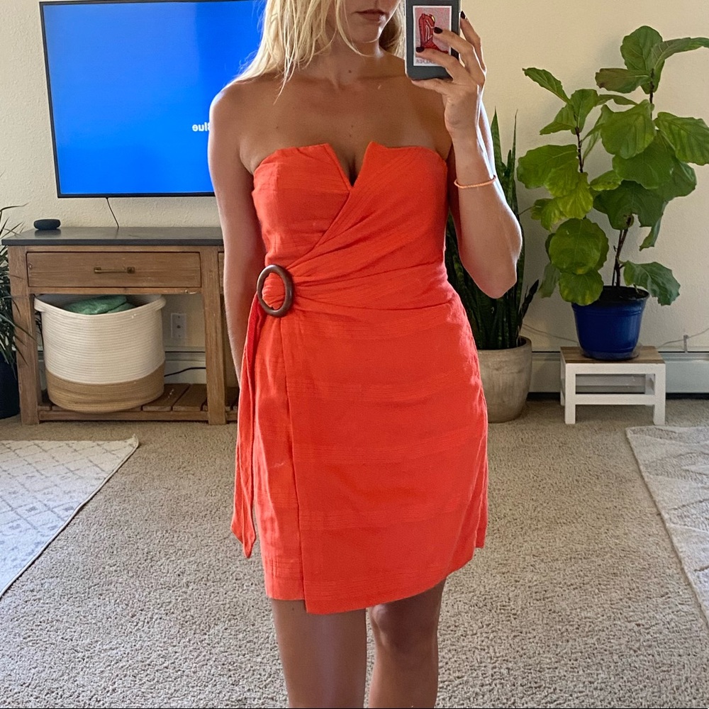 Free People Wrap Dress w/ wood detailing 🔥☄️🍊